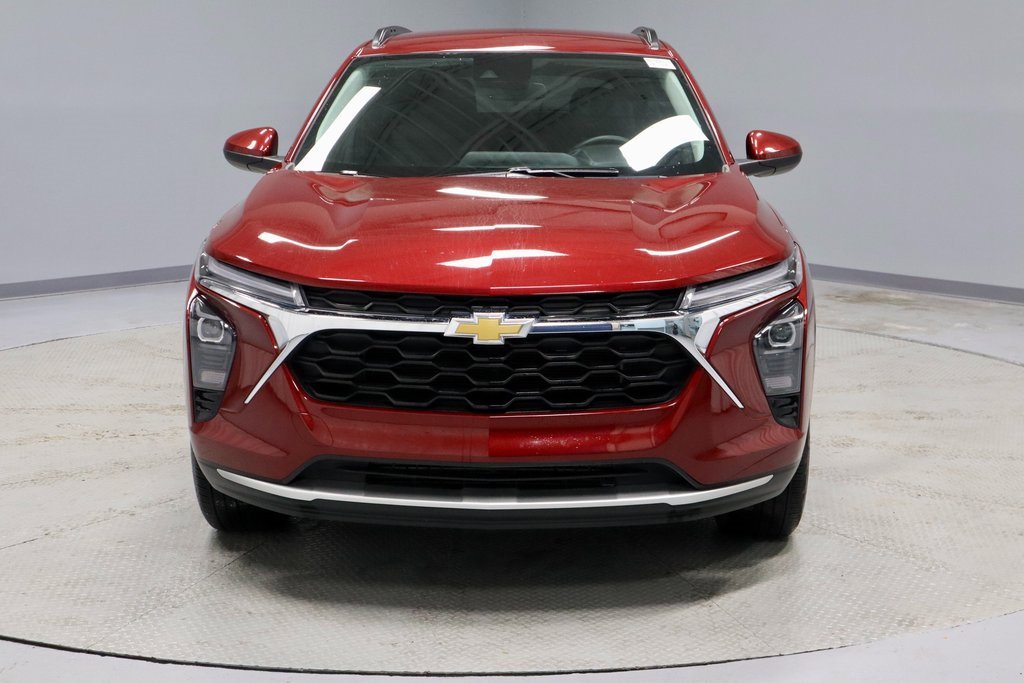 Used 2024 Chevrolet Trax LT w/ Driver Confidence Package image 6