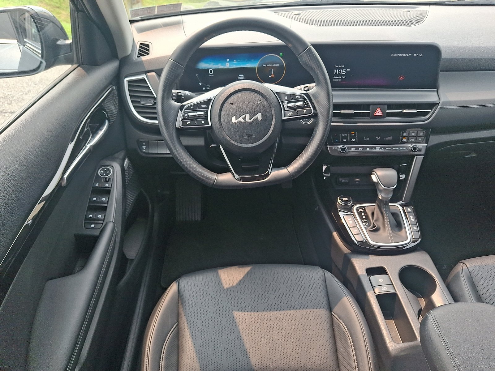 Used 2024 Kia Seltos SX w/ SX Sunroof Package AWD/4WD image 11