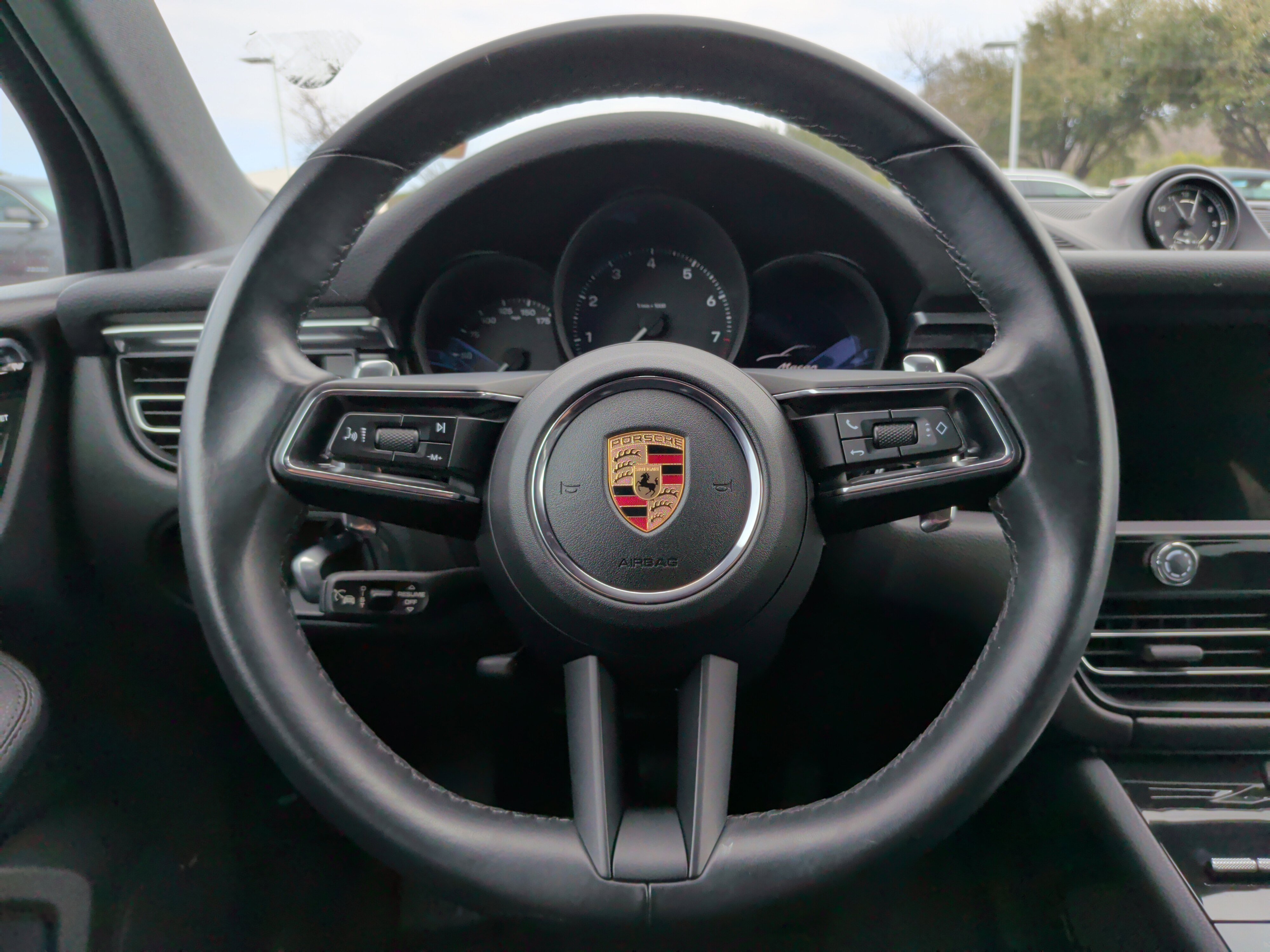 Used 2024 Porsche Macan image 21