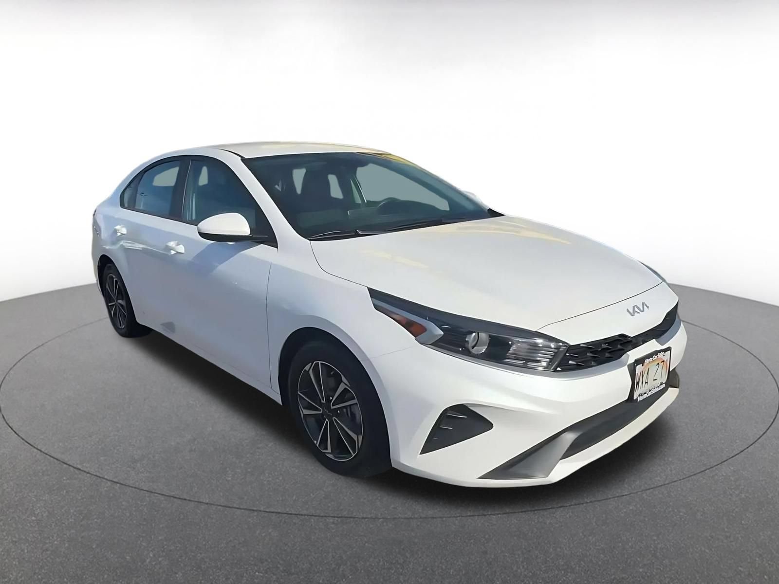Used 2024 Kia Forte LXS FWD image 3