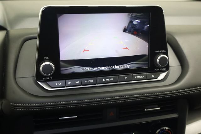 Used 2025 Nissan Rogue SV AWD/4WD image 22