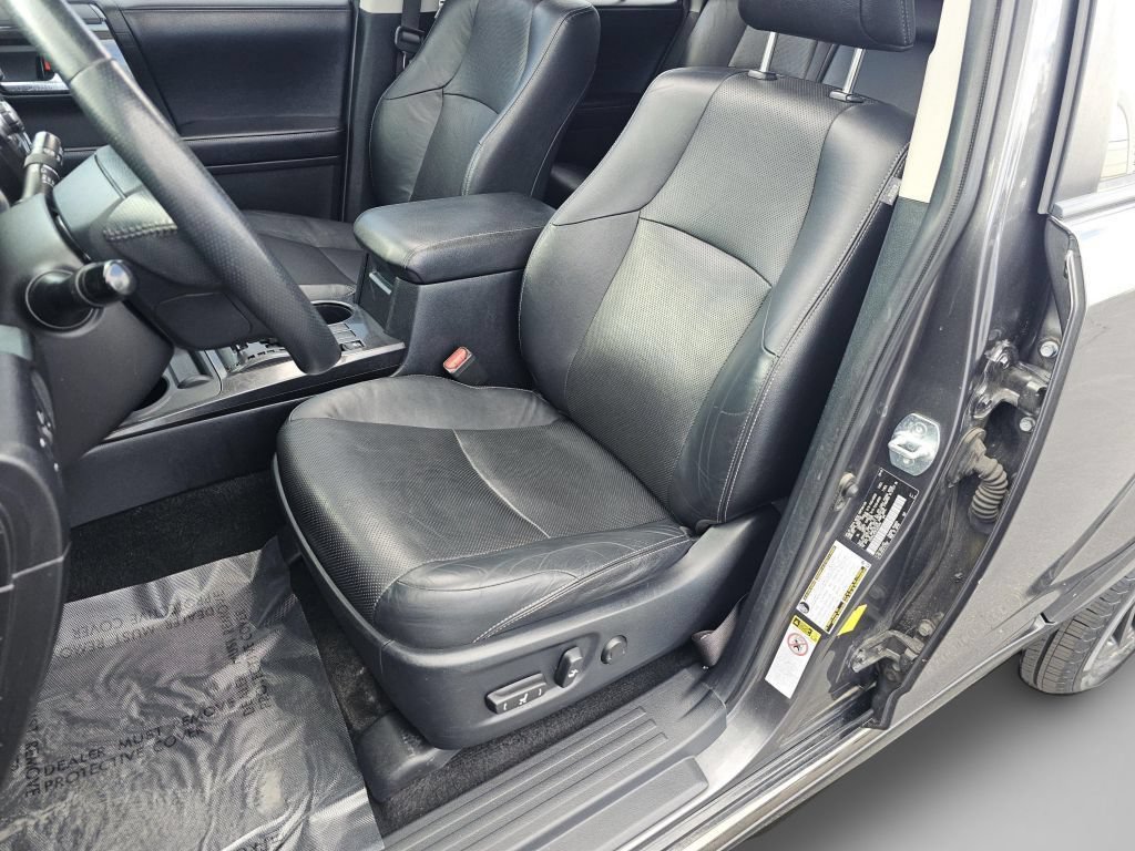 Used 2019 Toyota 4Runner Limited AWD/4WD image 6