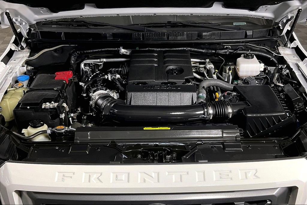 Used 2024 Nissan Frontier SL w/ Technology Package image 13