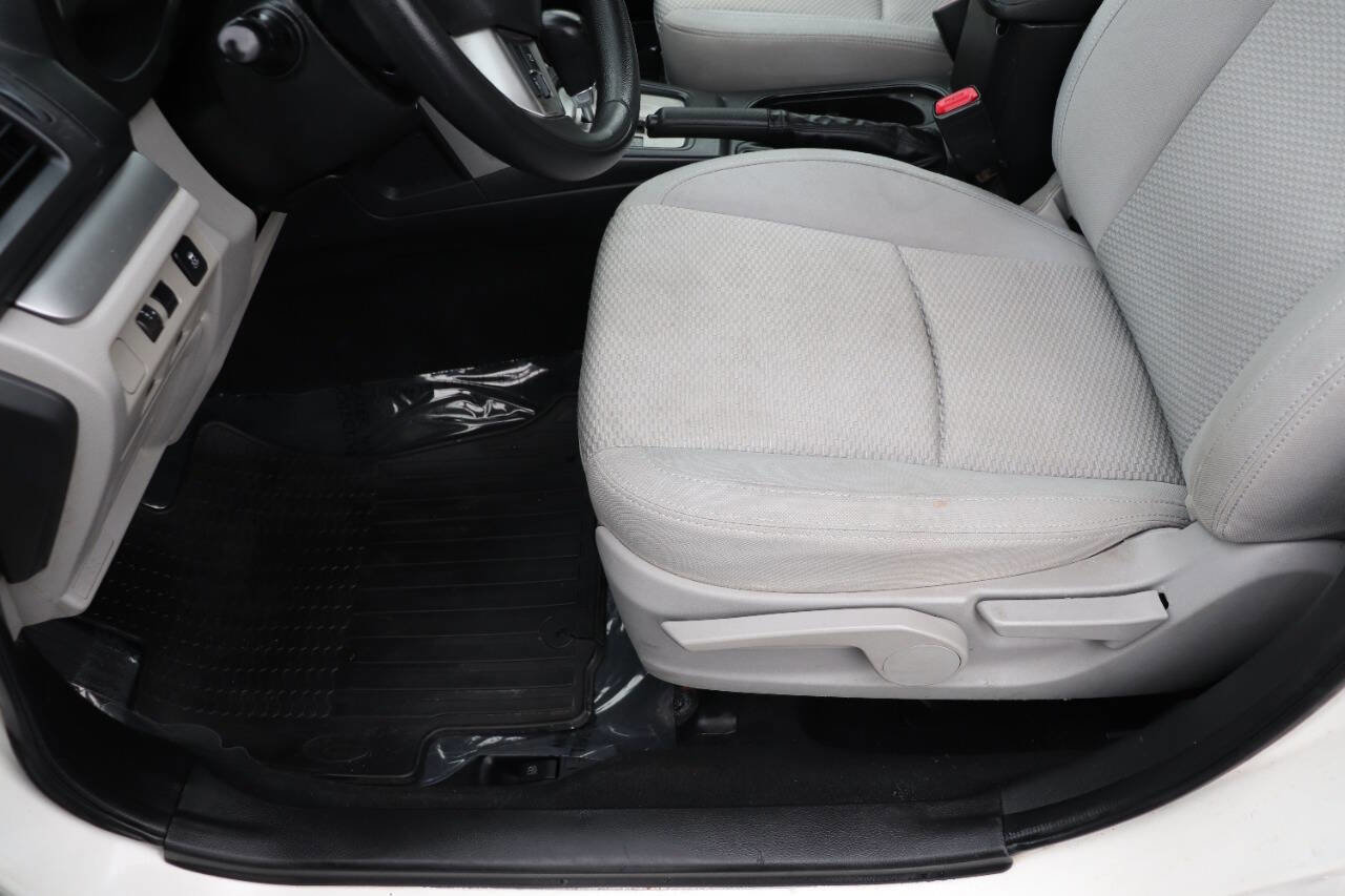 Used 2015 Subaru Forester 2.5i w/ Alloy Wheel Package image 18