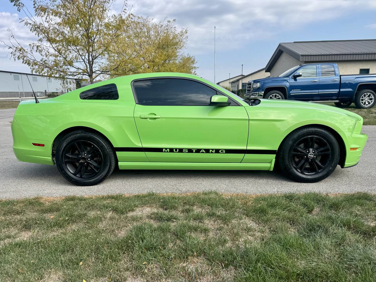 Used 2014 Ford Mustang Premium image 5