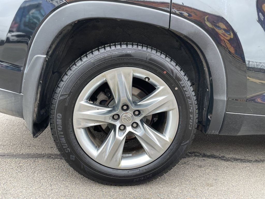 Used 2014 Toyota Highlander Limited image 12