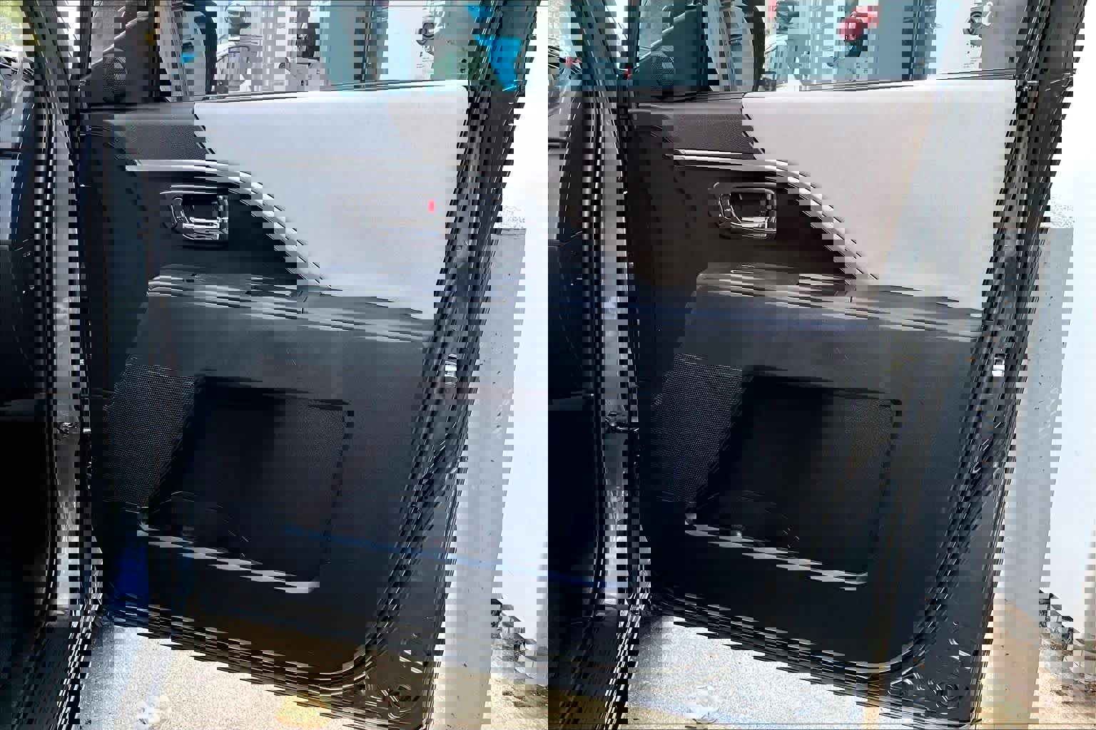 Used 2012 MAZDA MAZDA5 Sport image 21