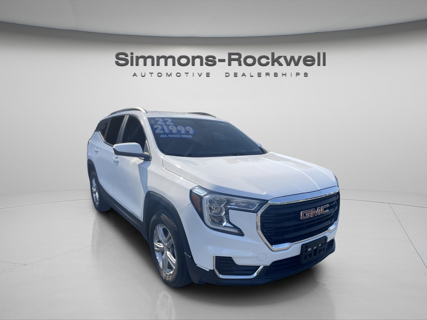 Used 2022 GMC Terrain SLE w/ Driver Convenience Package image 3