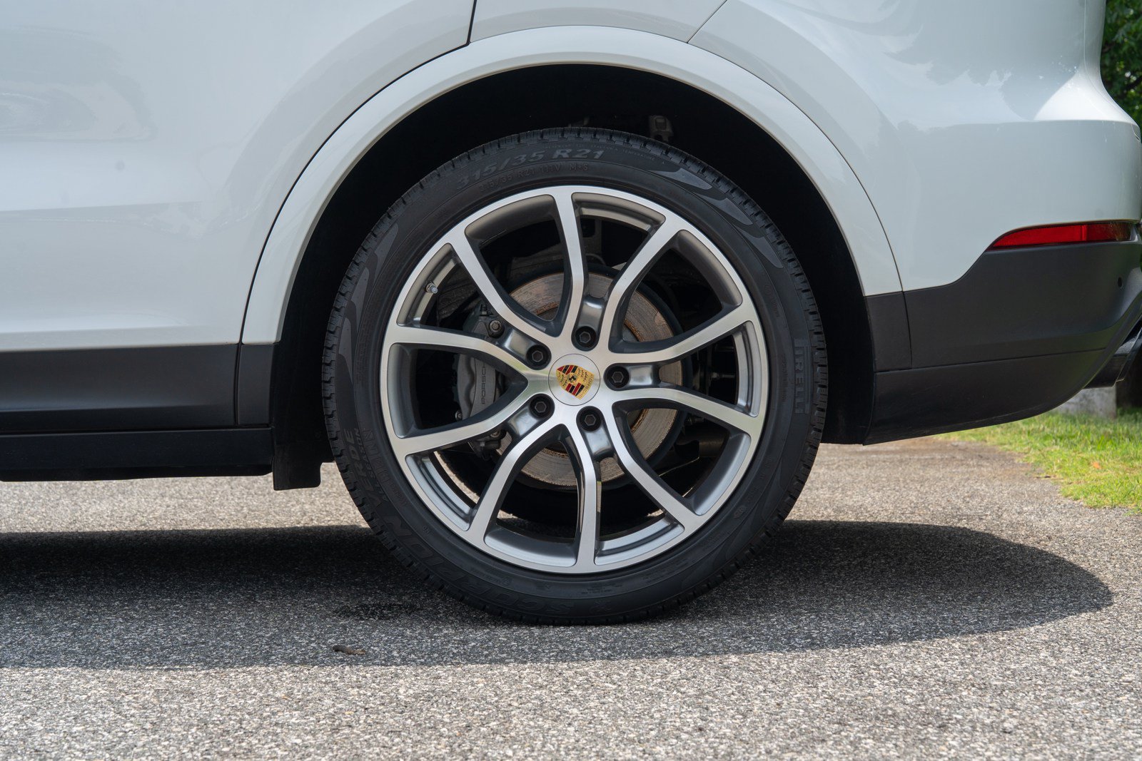 Certified 2023 Porsche Cayenne S AWD/4WD image 12