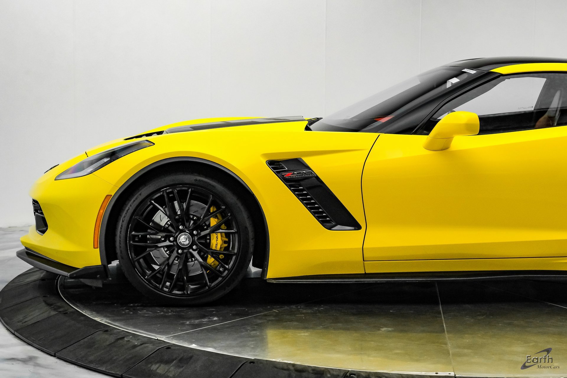 Used 2018 Chevrolet Corvette Z06 image 12