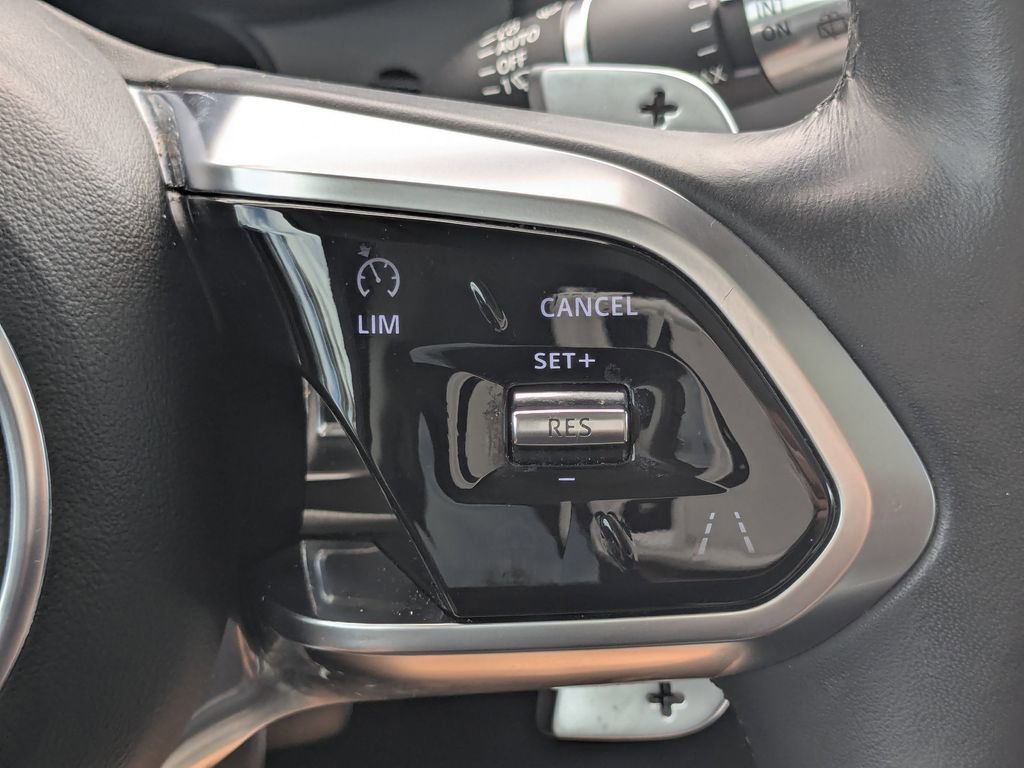 Used 2021 Jaguar F-PACE S image 11