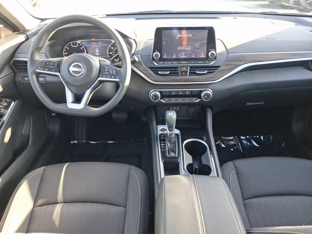 Certified 2023 Nissan Altima 2.5 SV FWD image 11