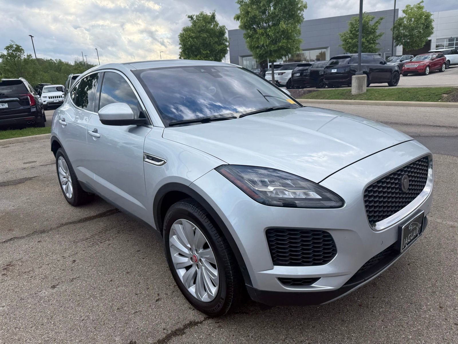 Used 2018 Jaguar E-PACE SE AWD/4WD image 3
