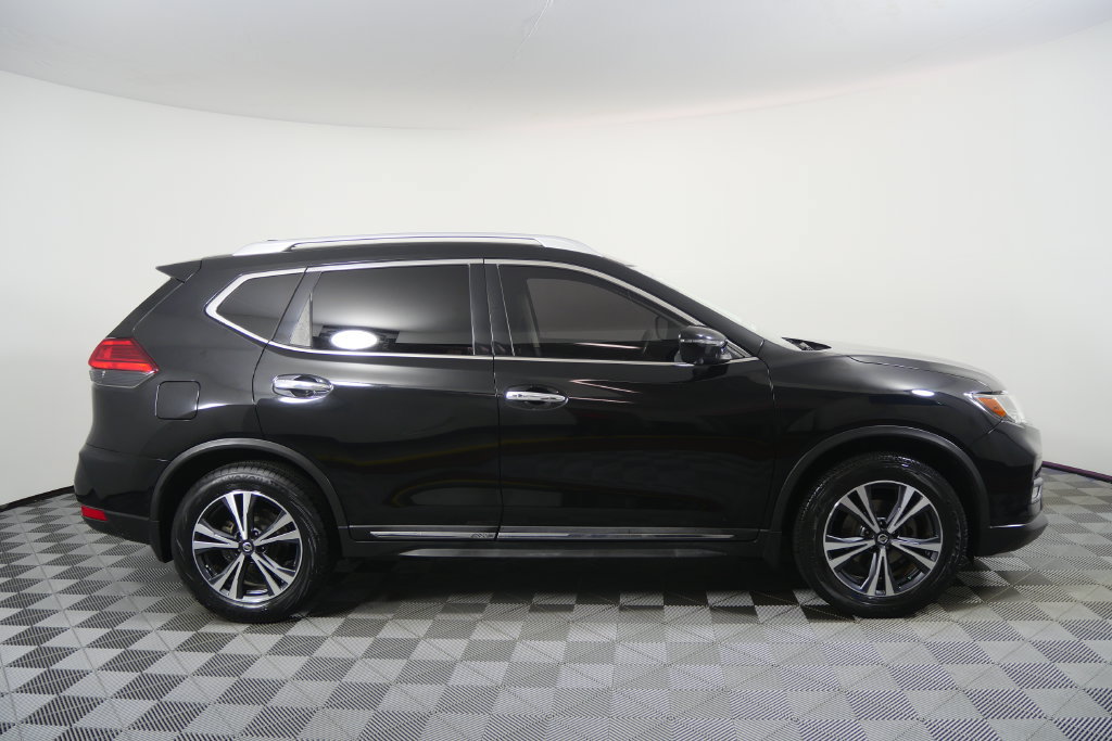 Used 2017 Nissan Rogue SL FWD image 6