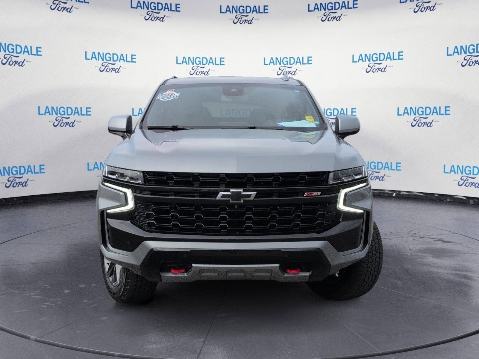 Used 2023 Chevrolet Tahoe Z71 w/ Z71 Off-Road Package AWD/4WD image 12