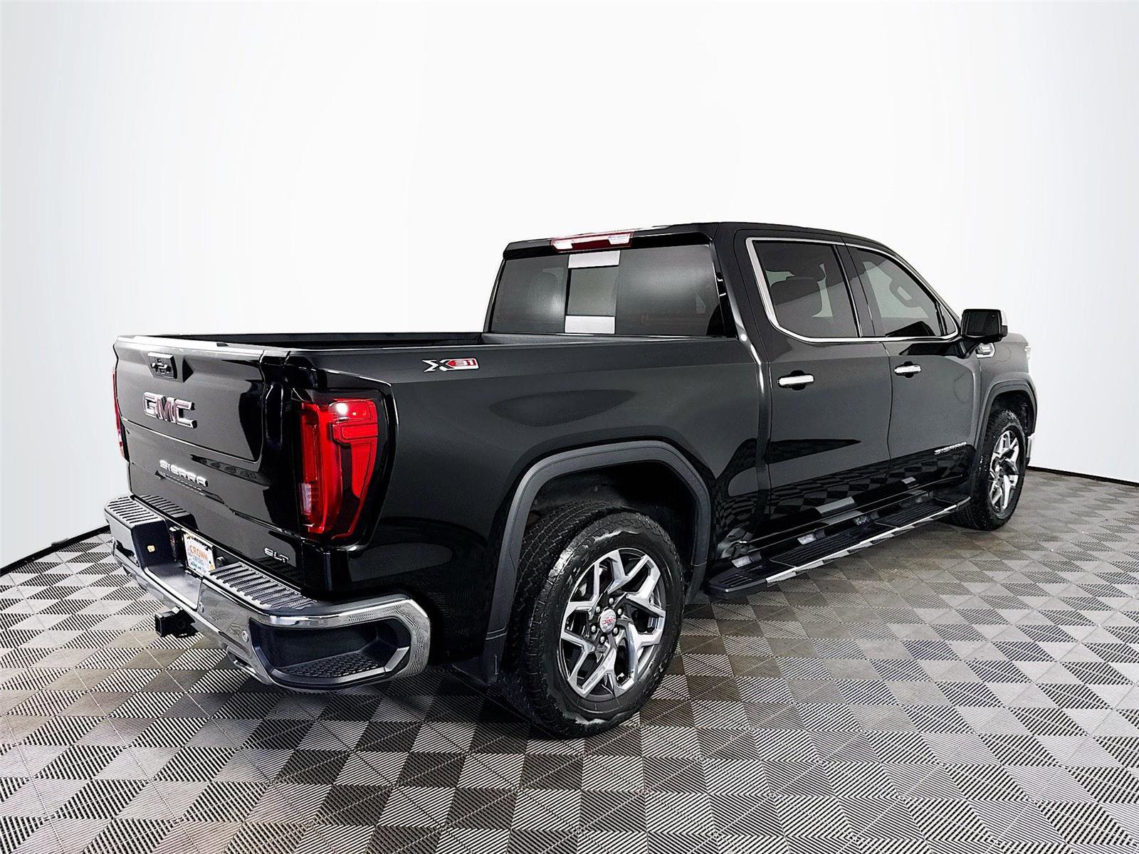 Certified 2024 GMC Sierra 1500 SLT w/ SLT Premium Plus Package AWD/4WD image 5