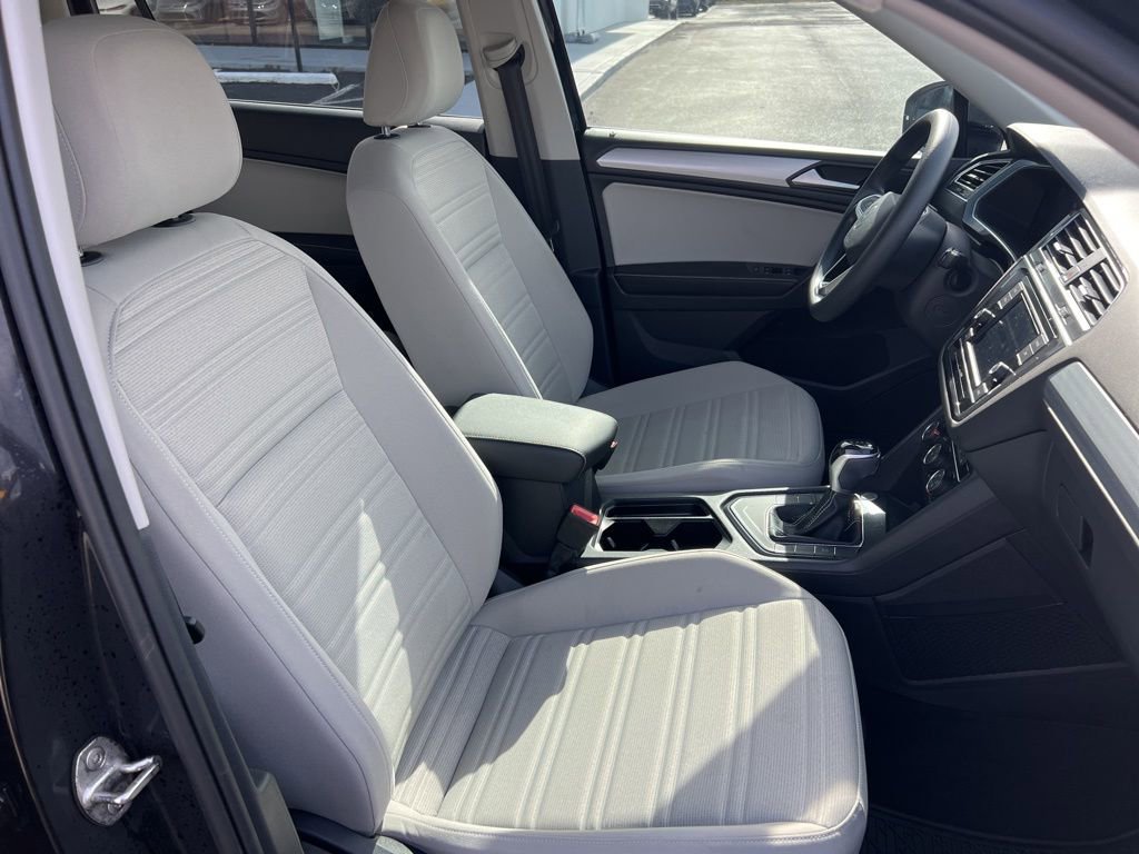 Used 2022 Volkswagen Tiguan S image 23