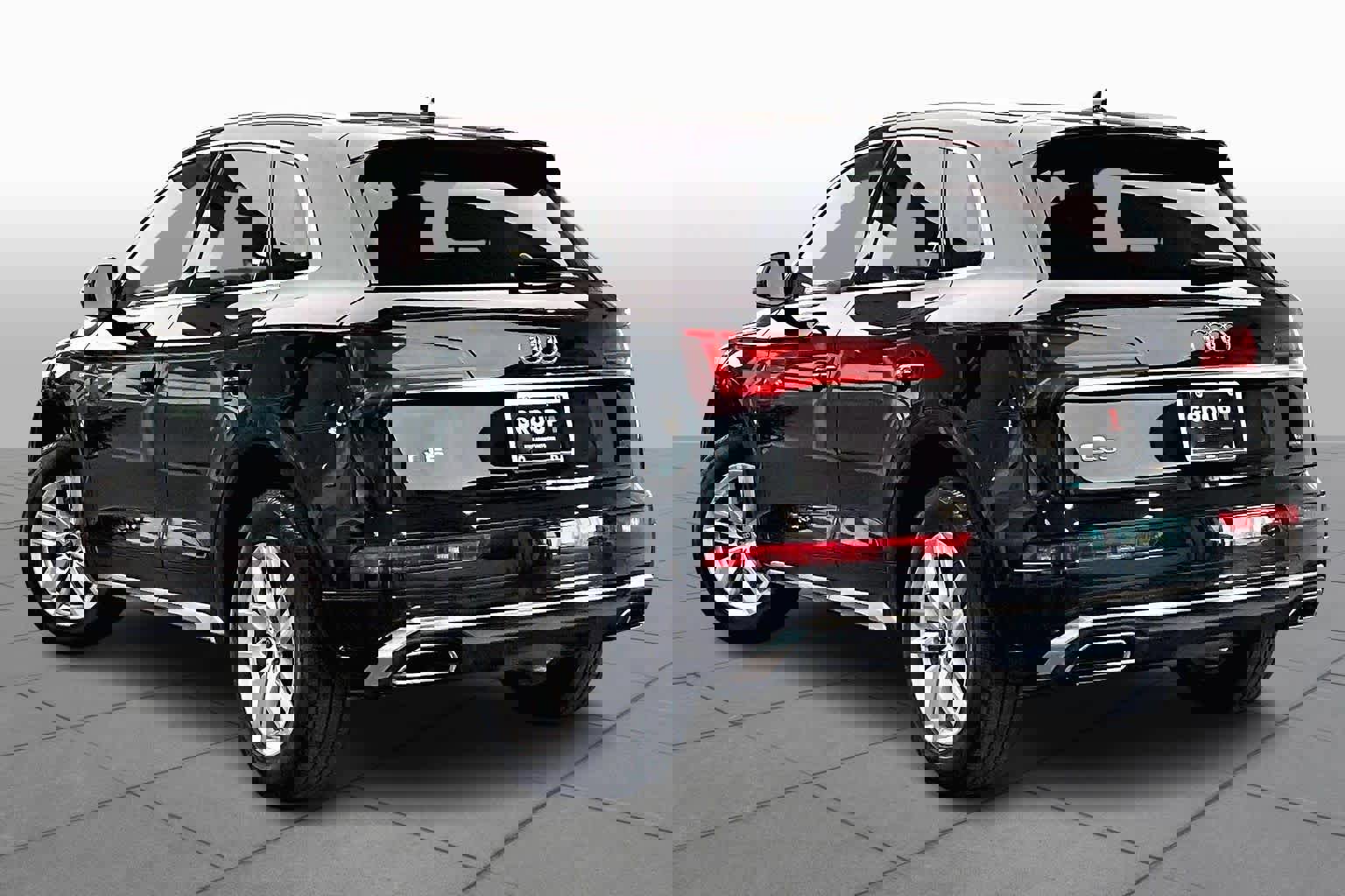 Used 2023 Audi Q5 2.0T Premium w/ Convenience Package image 13