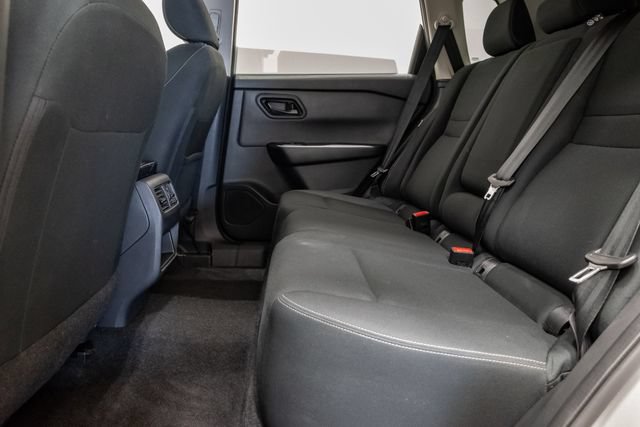 Used 2024 Nissan Rogue S FWD image 25