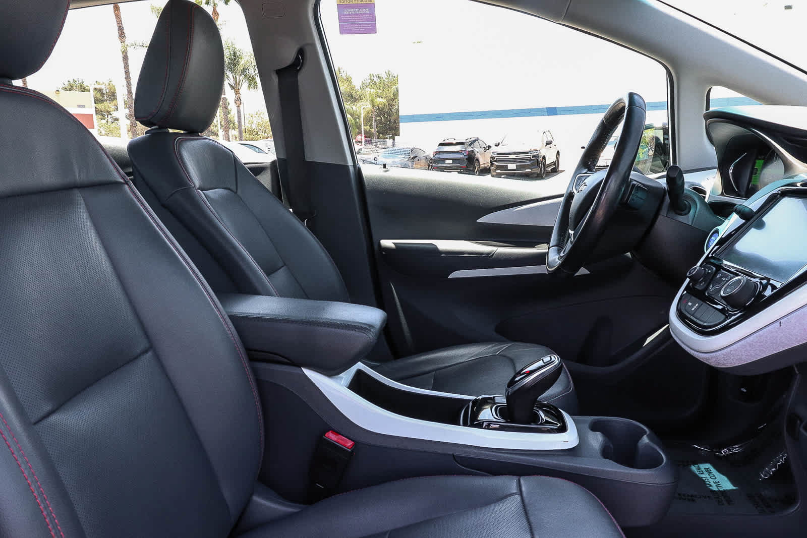 Used 2020 Chevrolet Bolt Premier FWD image 26