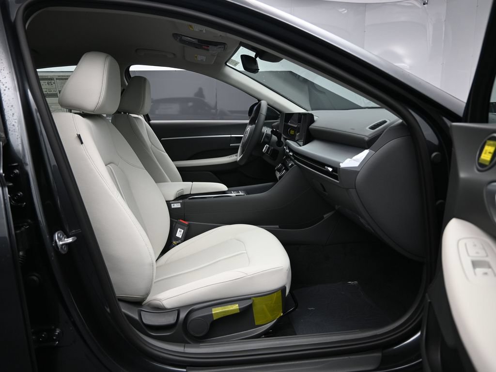 New 2026 Hyundai Sonata SEL FWD image 31