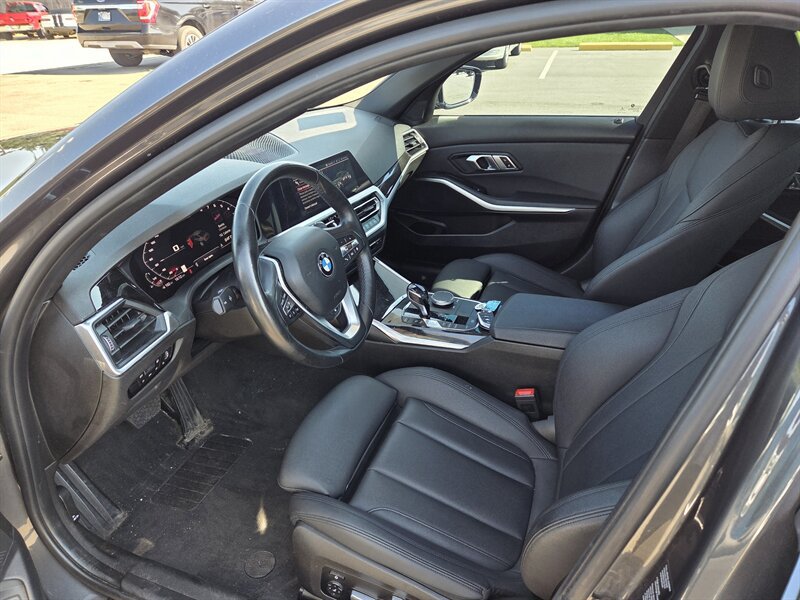 Used 2019 BMW 330i xDrive Sedan w/ Convenience Package AWD/4WD image 10