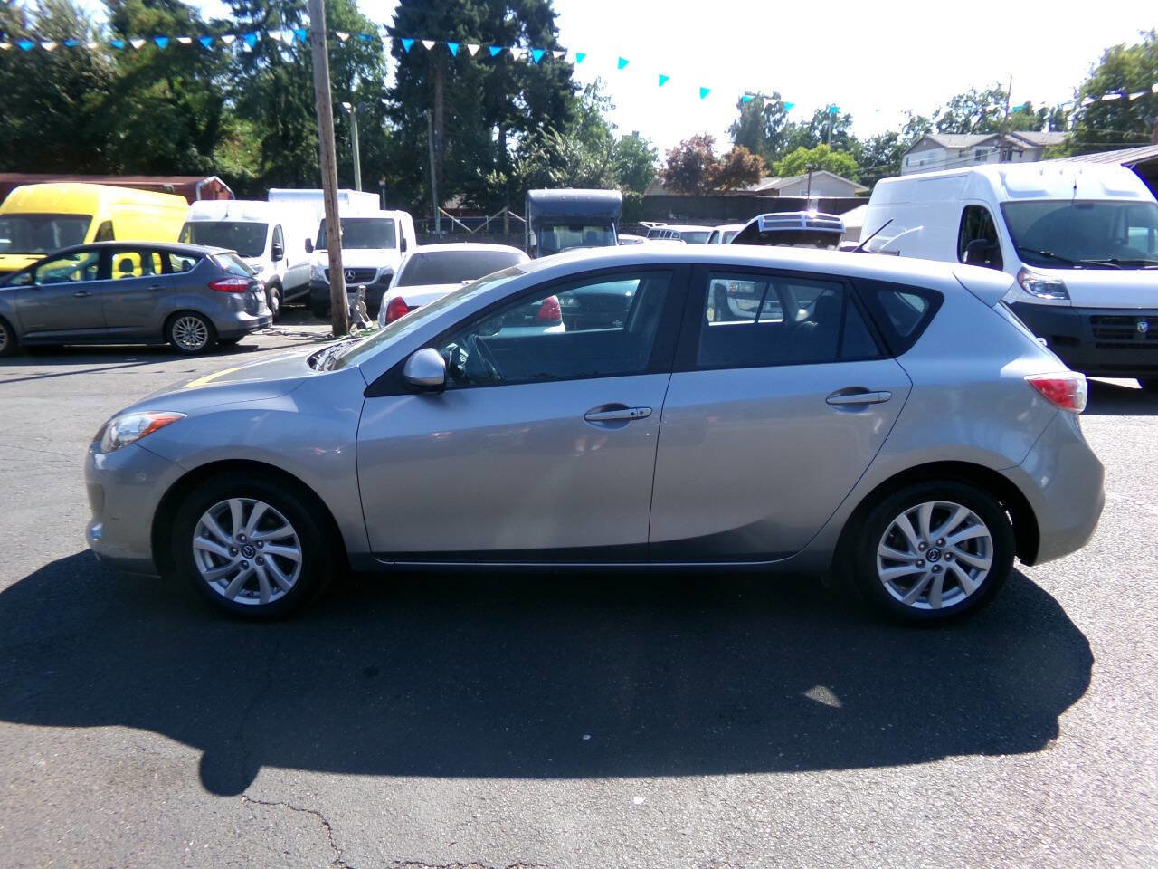 Used 2013 MAZDA MAZDA3 i Touring image 5