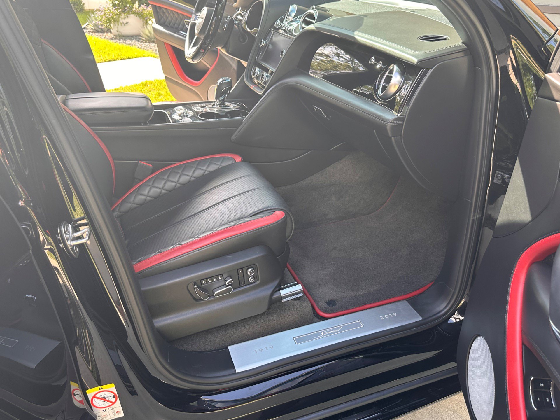 Used 2020 Bentley Bentayga Speed AWD/4WD image 29