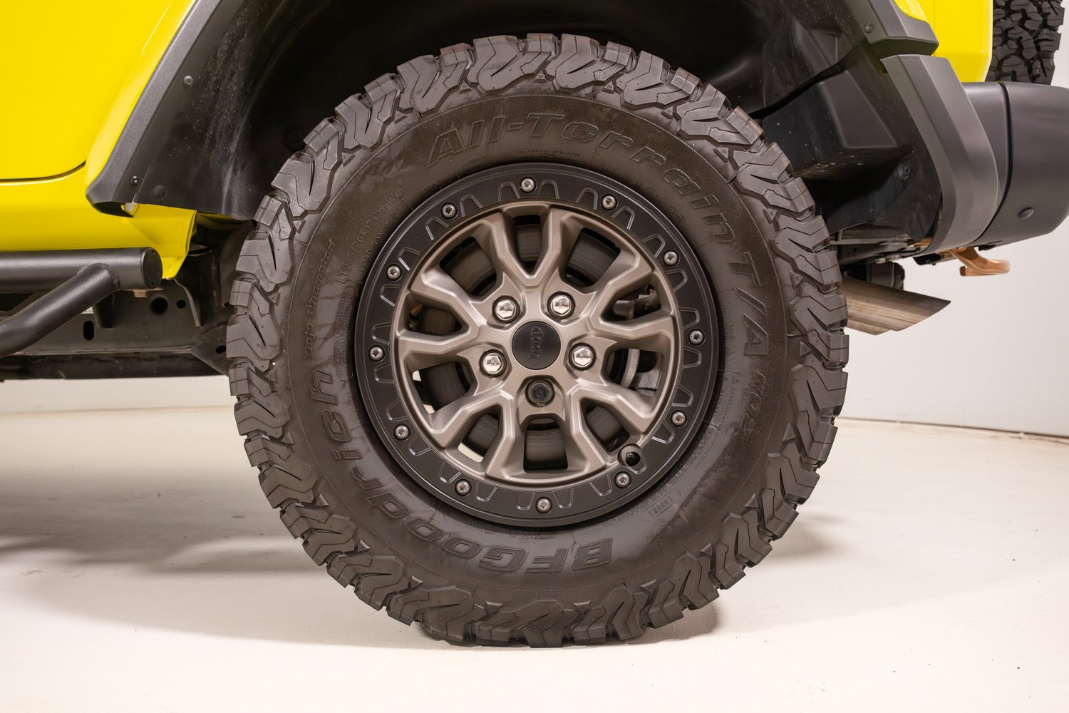 Used 2023 Jeep Wrangler Unlimited Rubicon 392 w/ Trailer Tow Package AWD/4WD image 14