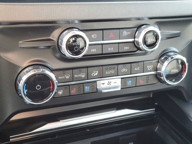 New 2026 Ford F250 Platinum image 19