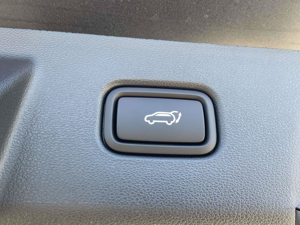 New 2026 Hyundai Tucson SEL Plus w/ Tow & Go Package FWD image 12