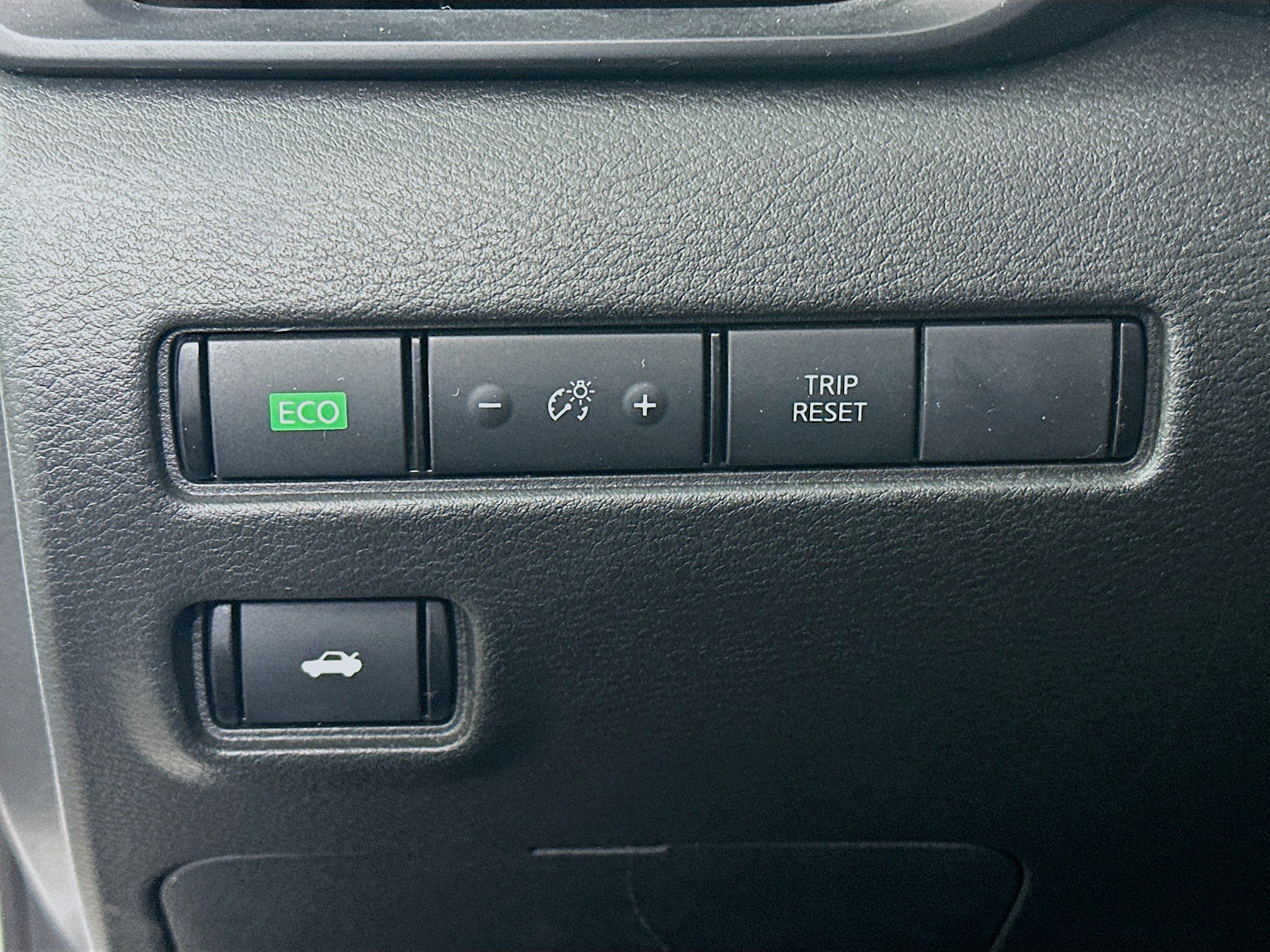 Used 2025 Nissan Sentra S image 16