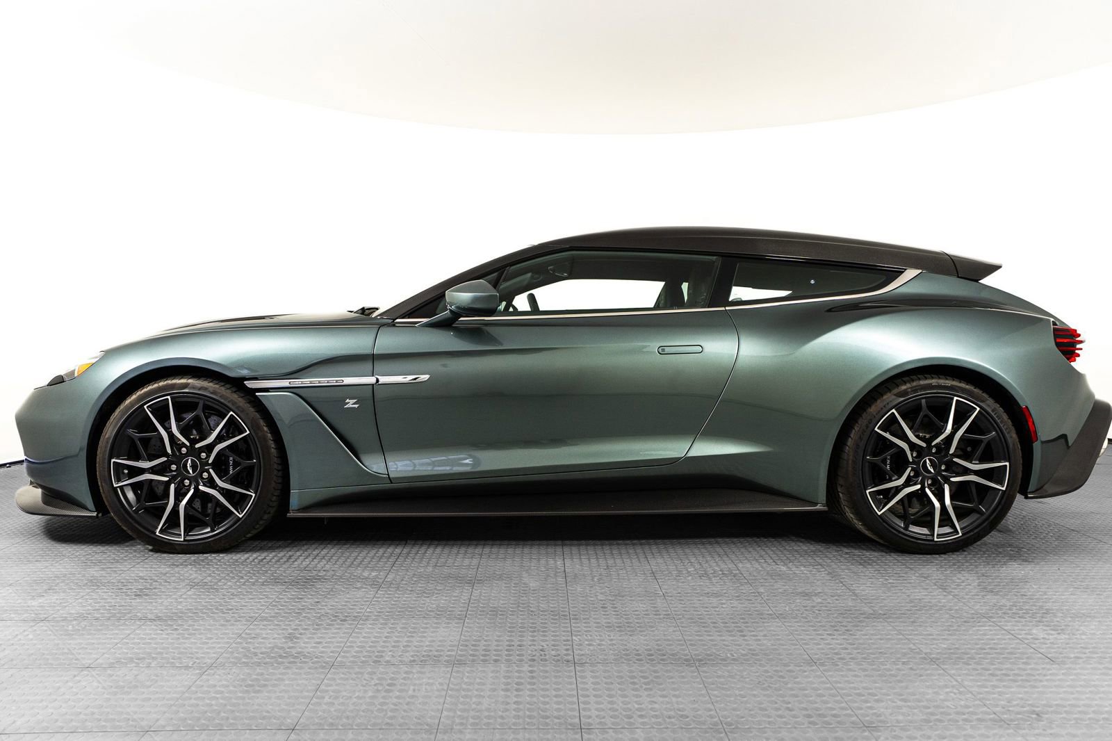 Used 2019 Aston Martin Vanquish Zagato image 5