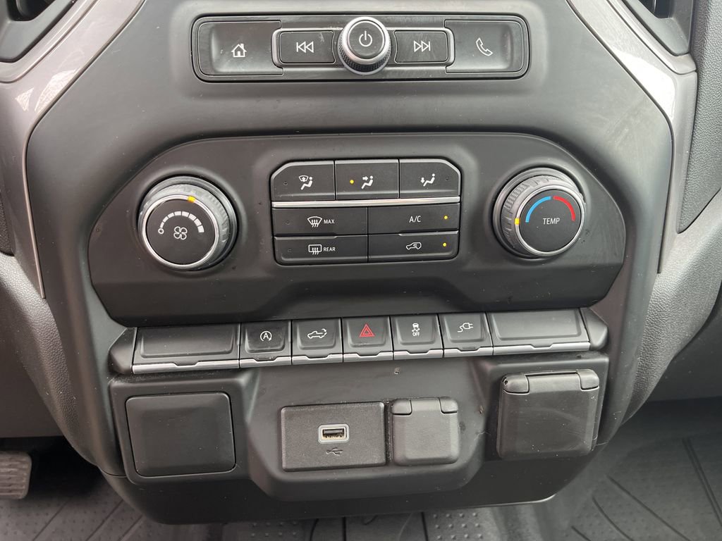 Used 2020 Chevrolet Silverado 1500 Custom w/ Custom Value Package image 28