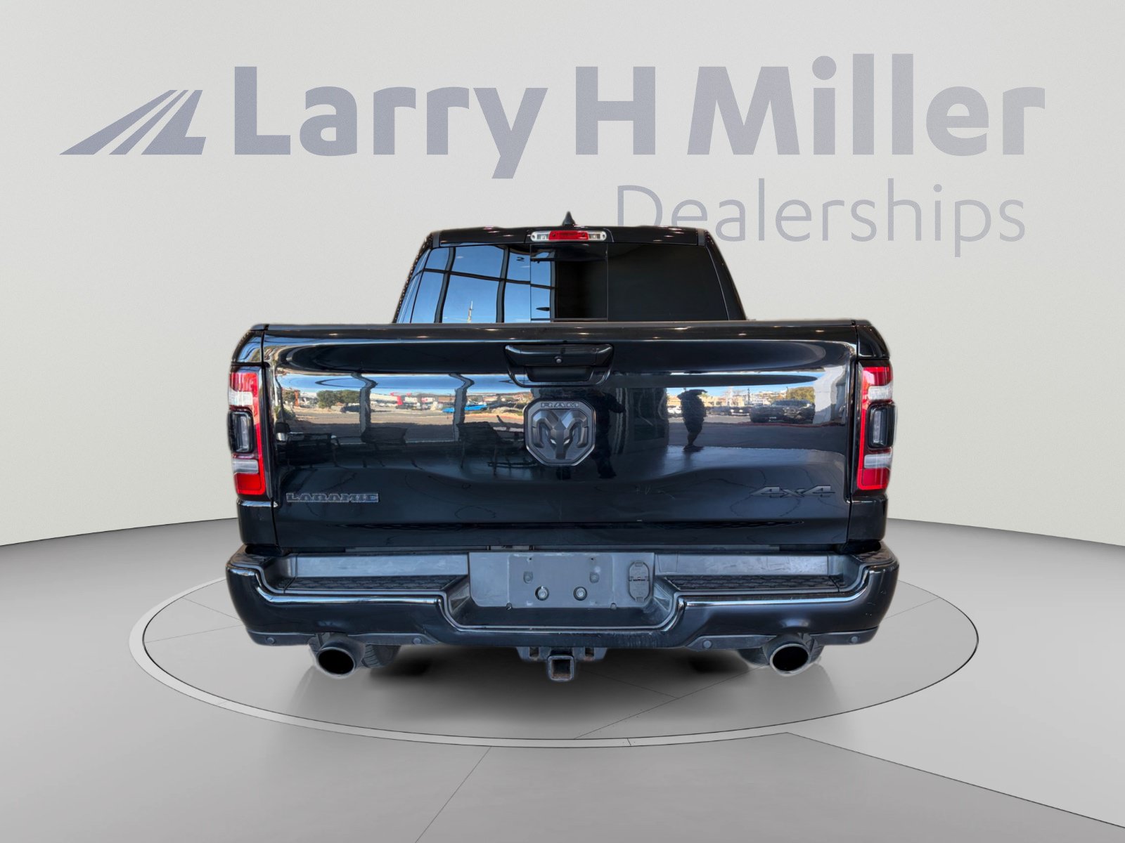 Used 2020 RAM 1500 Laramie AWD/4WD image 4