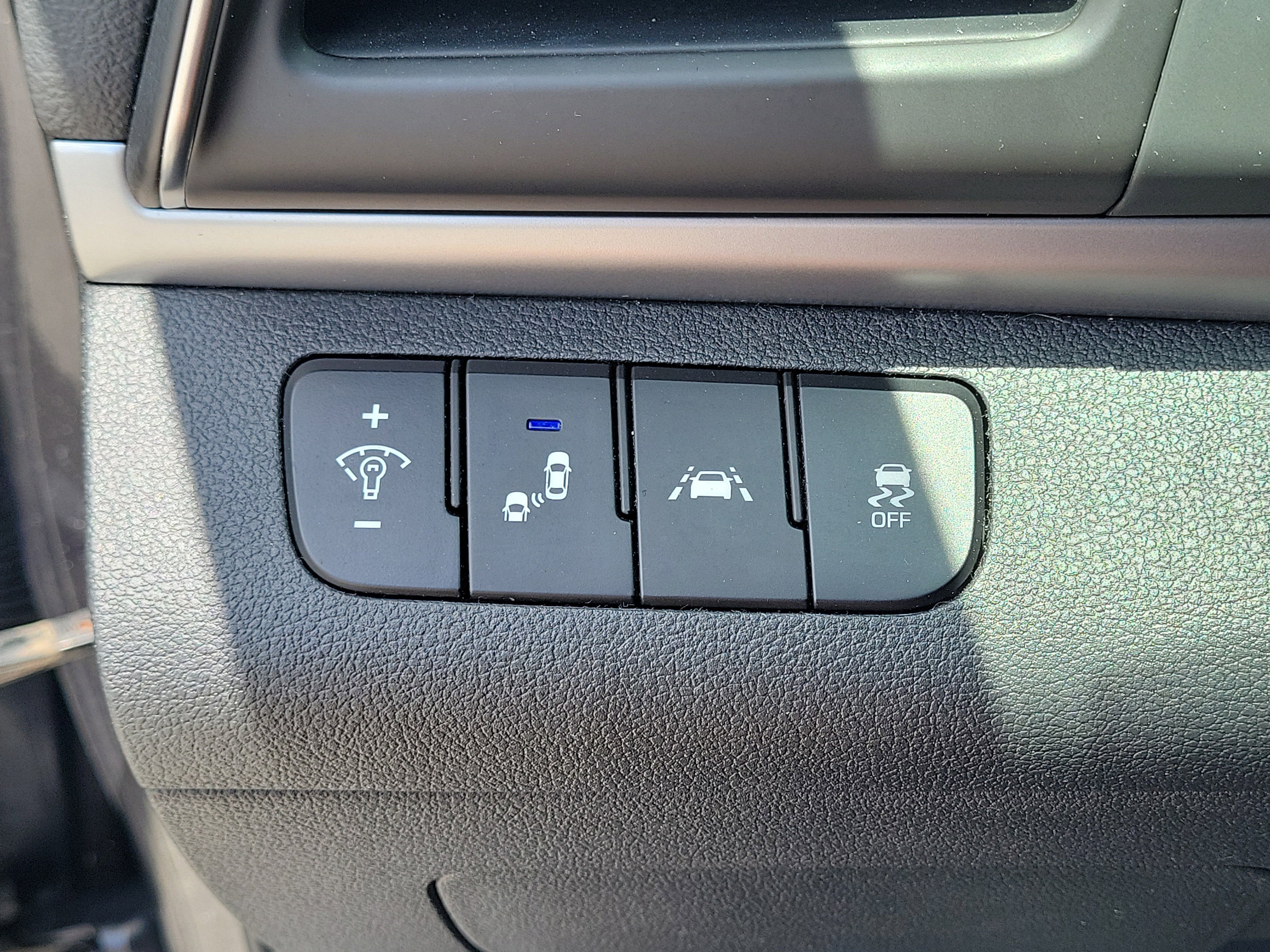 Used 2020 Hyundai Elantra SEL w/ Cargo Package (C1) FWD image 23