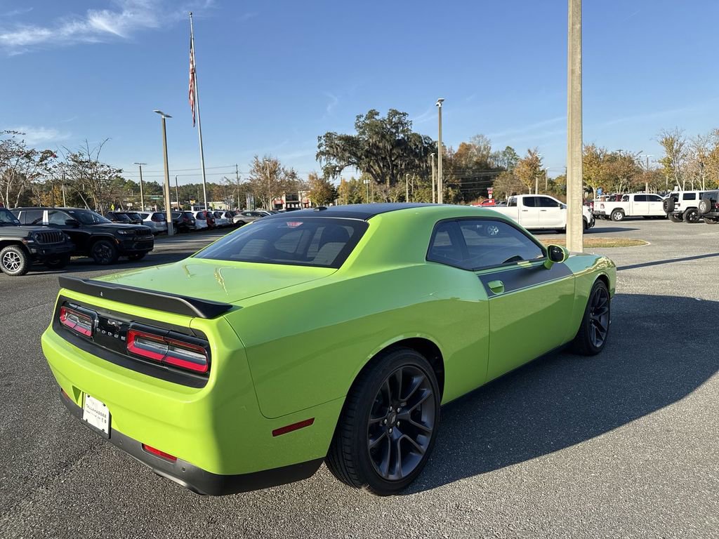 Used 2023 Dodge Challenger R/T w/ T/A Package image 3