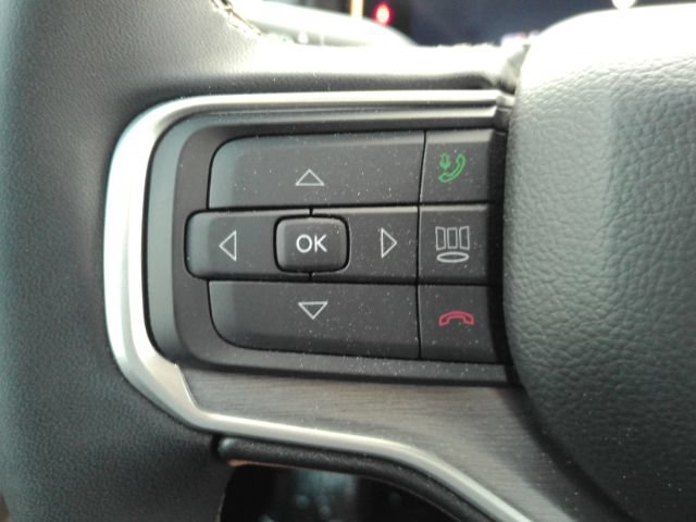 Used 2025 Jeep Wagoneer L Series II AWD/4WD image 40