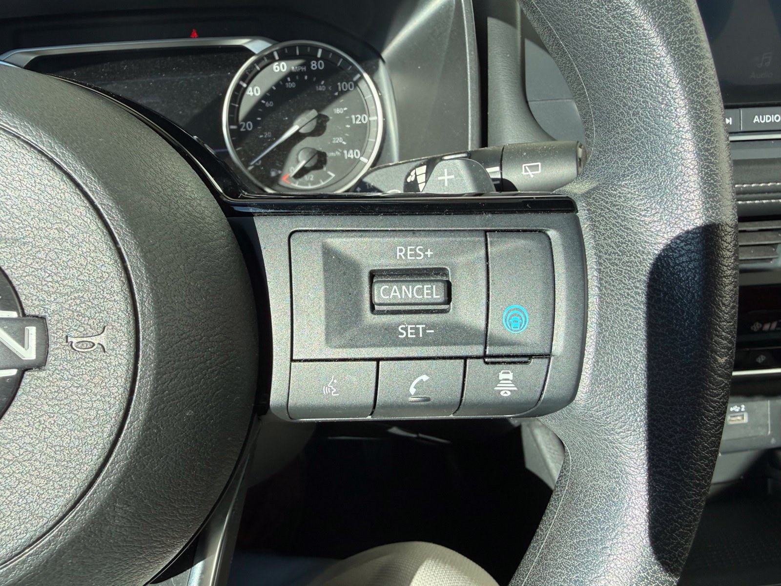 Used 2023 Nissan Rogue SV FWD image 19