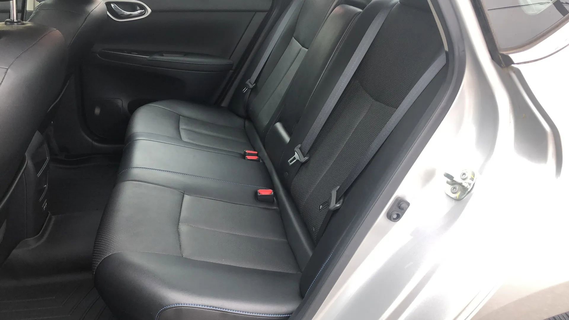 Used 2017 Nissan Sentra SR Turbo w/ SR Turbo Premium Package FWD image 23