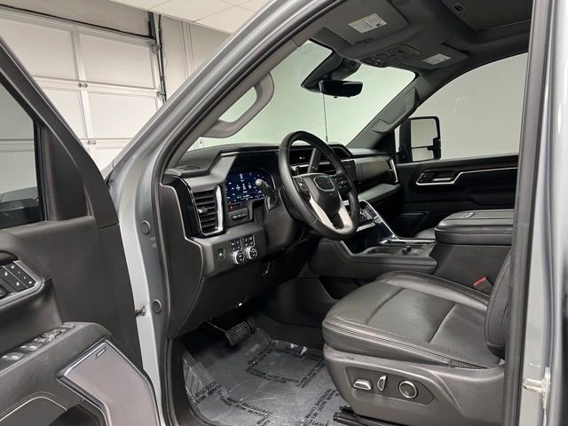 Used 2025 GMC Sierra 3500 Denali w/ Denali Reserve Package AWD/4WD image 21