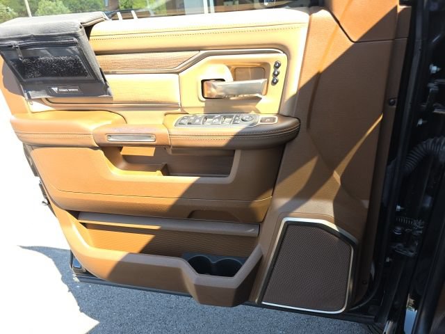 Used 2022 RAM 2500 Limited AWD/4WD image 33