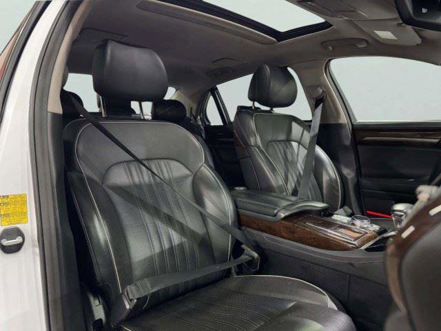 Used 2019 Genesis G90 5.0 Ultimate RWD image 58