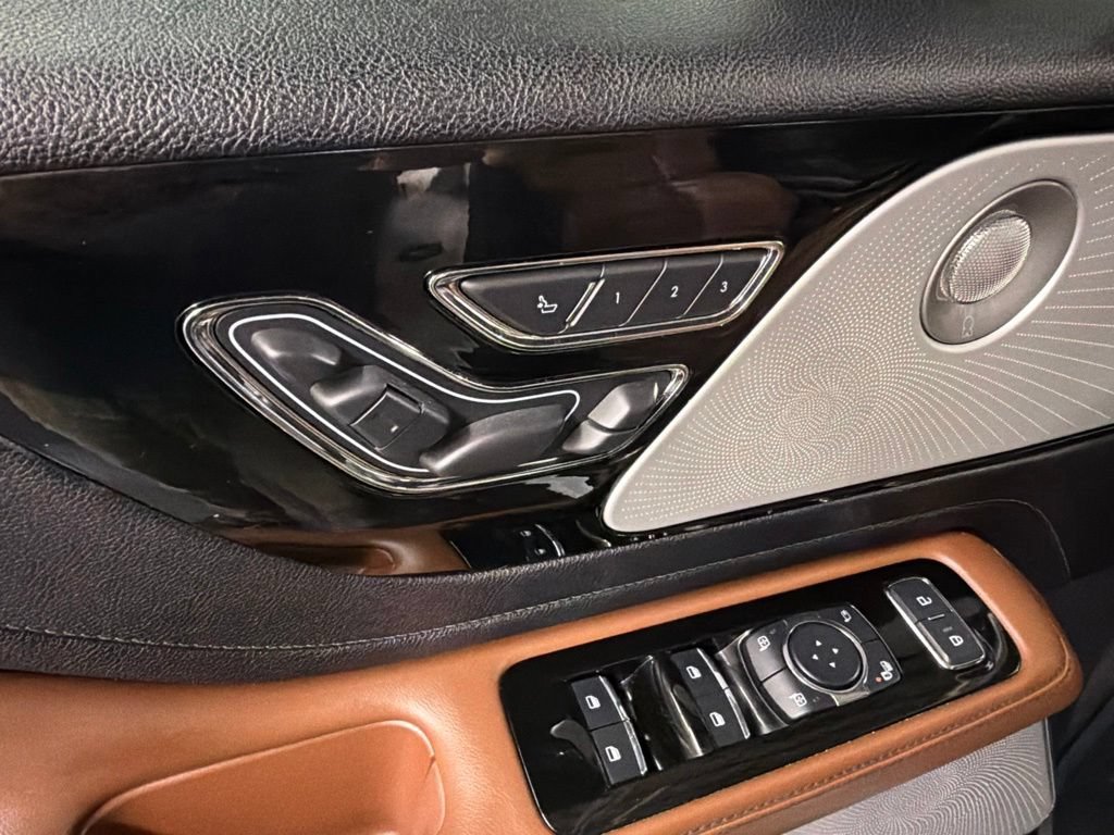 Certified 2023 Lincoln Aviator Reserve w/ Equipment Group 201A AWD/4WD image 29