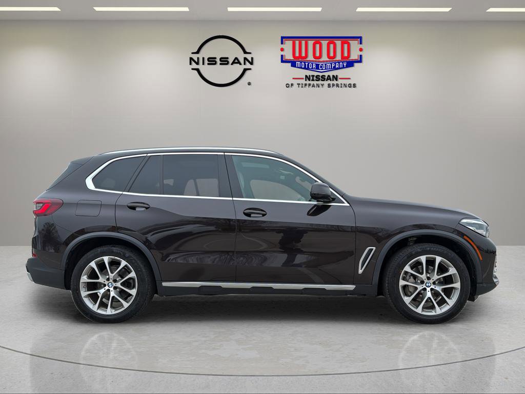 Used 2021 BMW X5 xDrive40i w/ Premium Package image 2