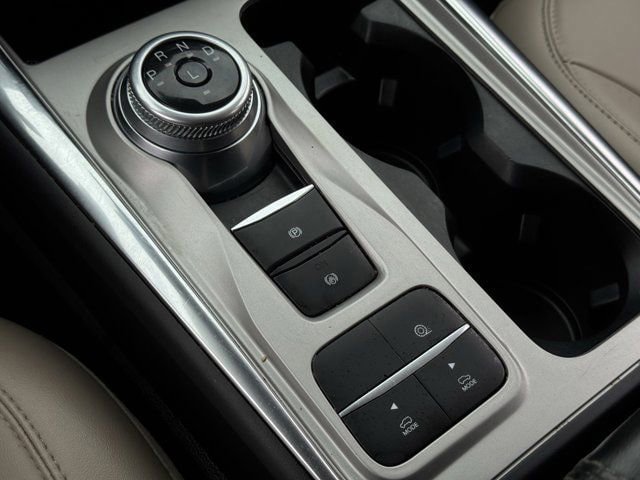 Used 2022 Ford Explorer XLT w/ Equipment Group 202A RWD image 22