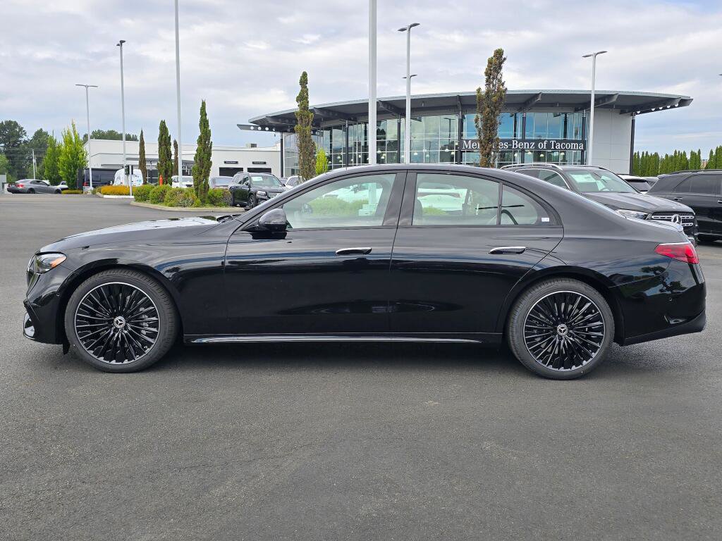 New 2026 Mercedes-Benz E 450 4MATIC Sedan image 3