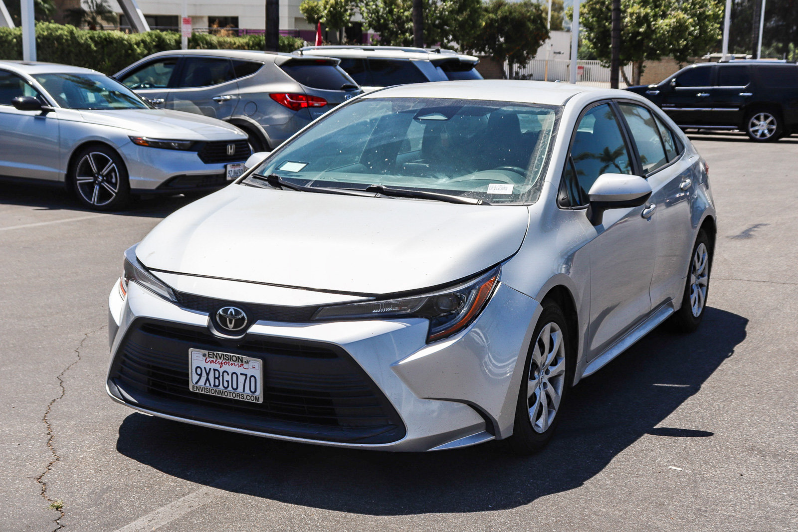 Used 2023 Toyota Corolla LE FWD image 3
