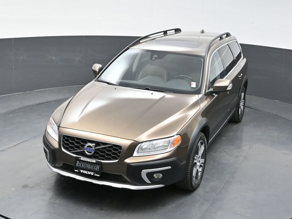 Used 2015 Volvo XC70 T6 w/ Climate Package image 18