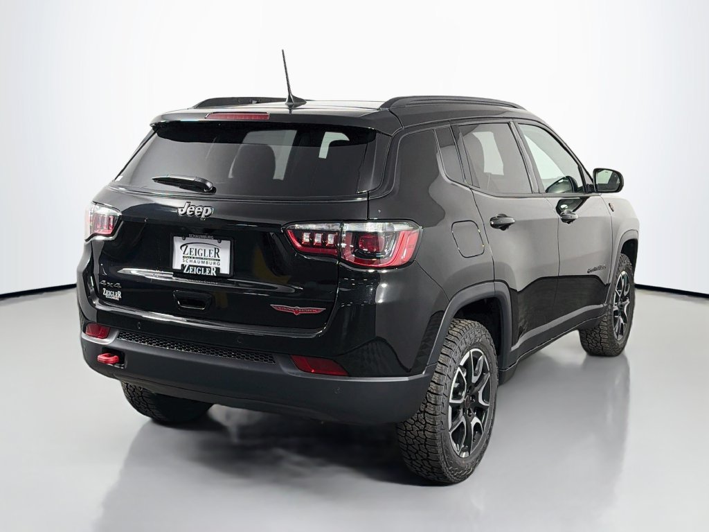 New 2026 Jeep Compass Trailhawk w/ Sun, Sound & Navigation Group AWD/4WD image 7